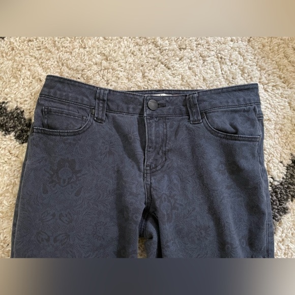 Cabi Lace Damask Print Skinny Jeans - 6‎ - Picture 2 of 9